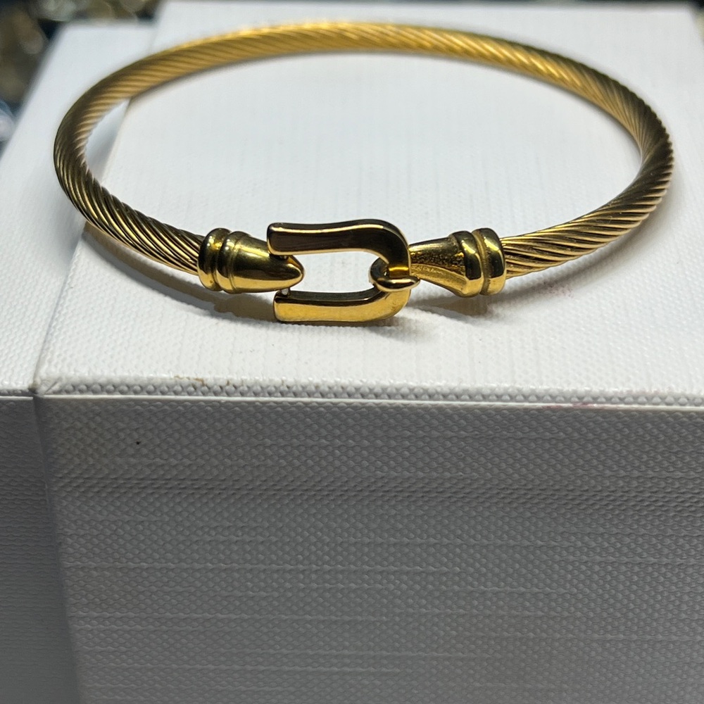 Stainless steel Gold Cable buckle Bracelet